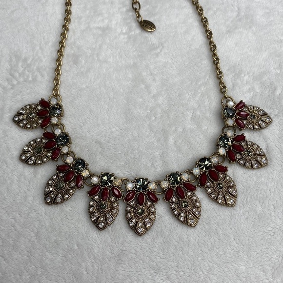 Stella & Ruby Statement Necklace - Picture 1 of 4